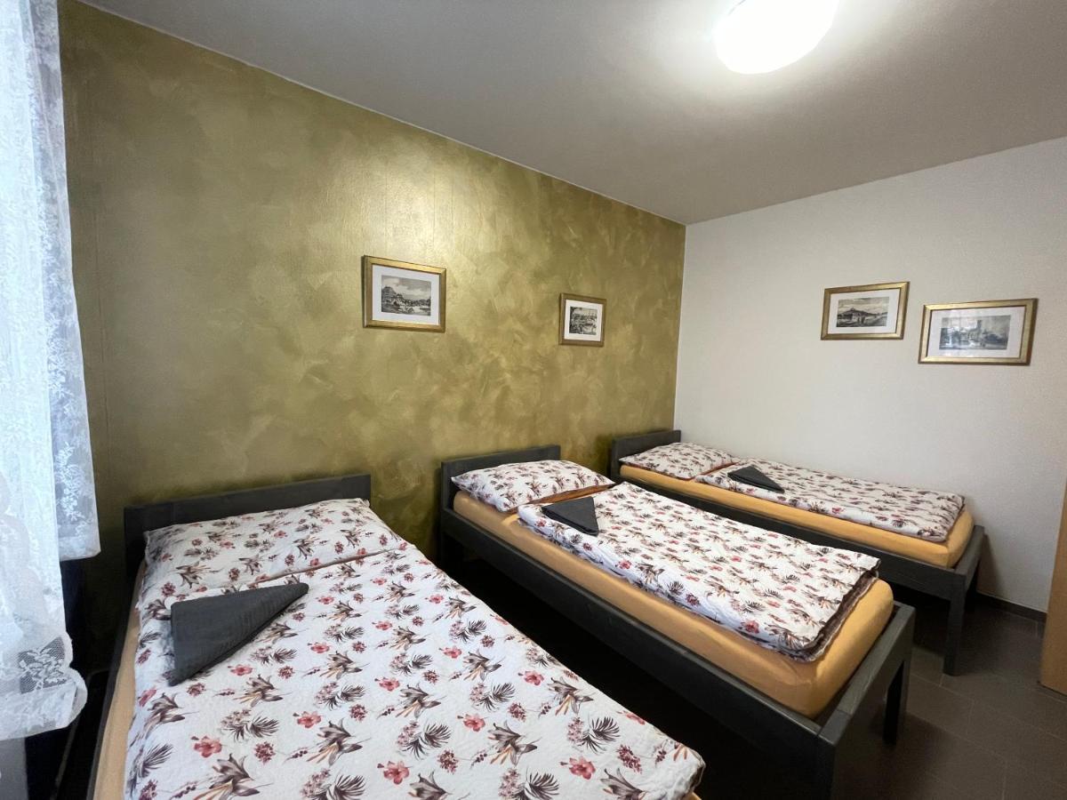 Cetnicka Stanice Hluboka Hluboká nad Vltavou Extérieur photo
