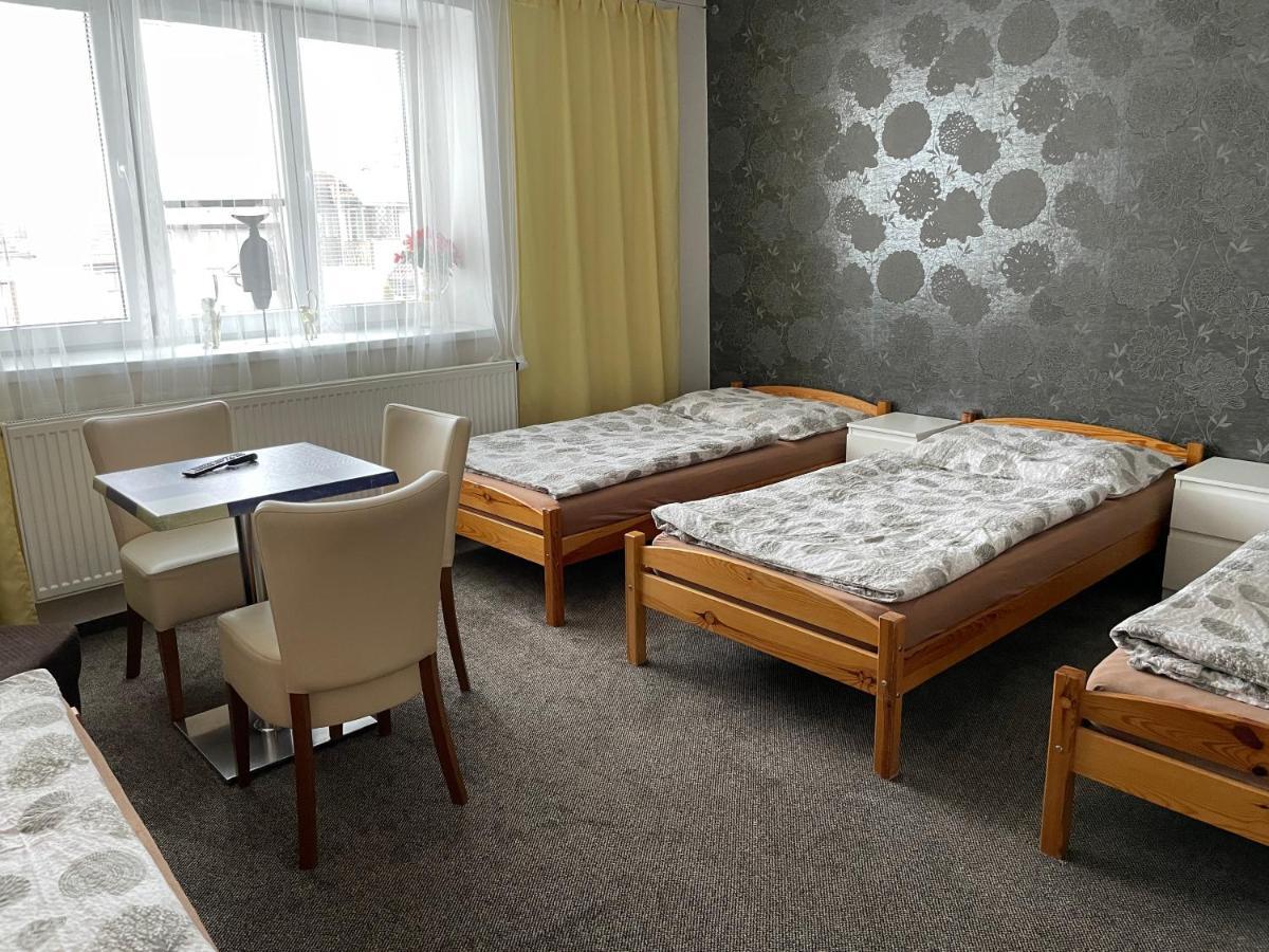 Cetnicka Stanice Hluboka Hluboká nad Vltavou Extérieur photo