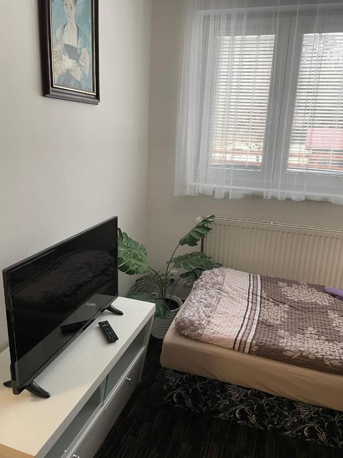 Cetnicka Stanice Hluboka Hluboká nad Vltavou Extérieur photo