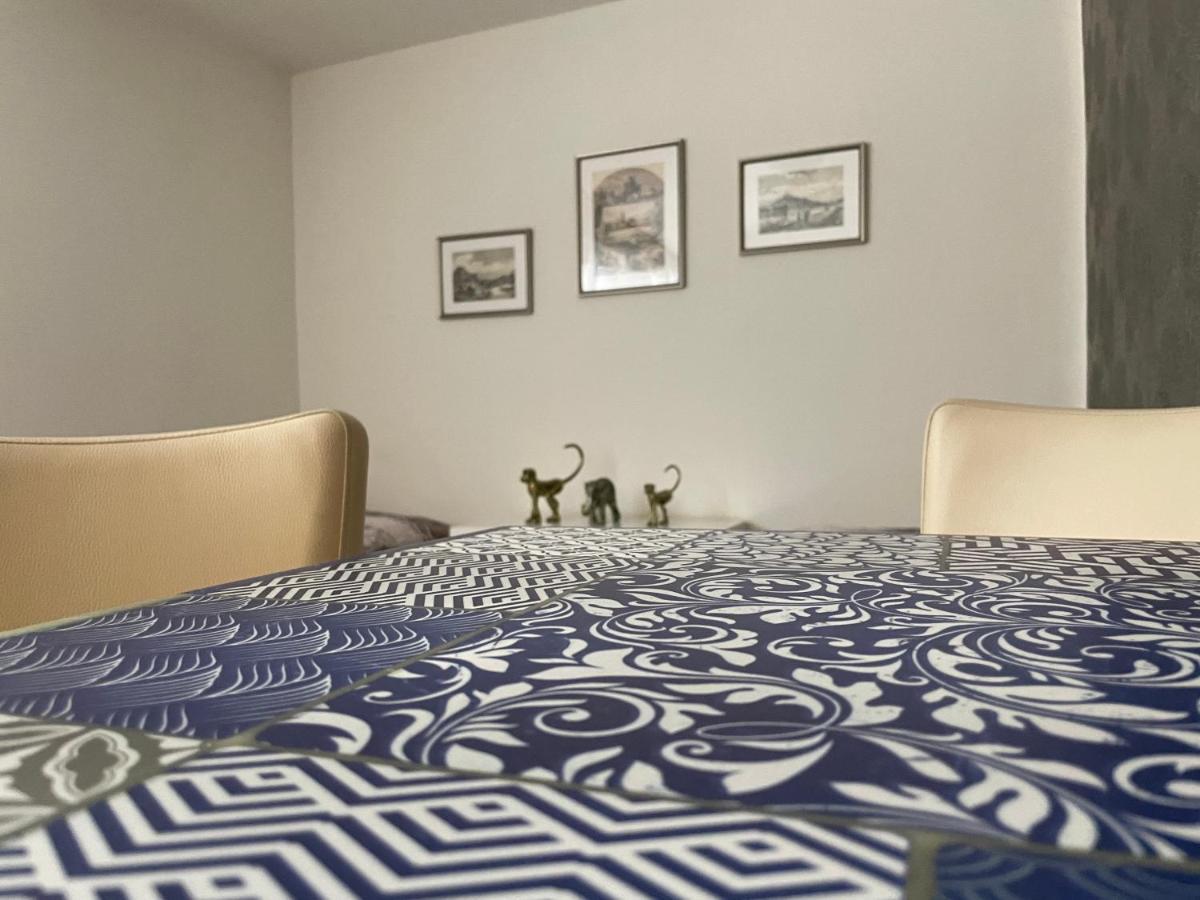 Cetnicka Stanice Hluboka Hluboká nad Vltavou Extérieur photo